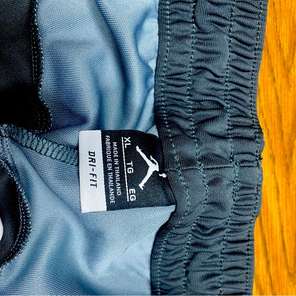 Men’s Jordan joggers new no tag XL - Picture 3 of 4